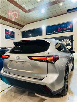 تۆیۆتا هایلاندەر